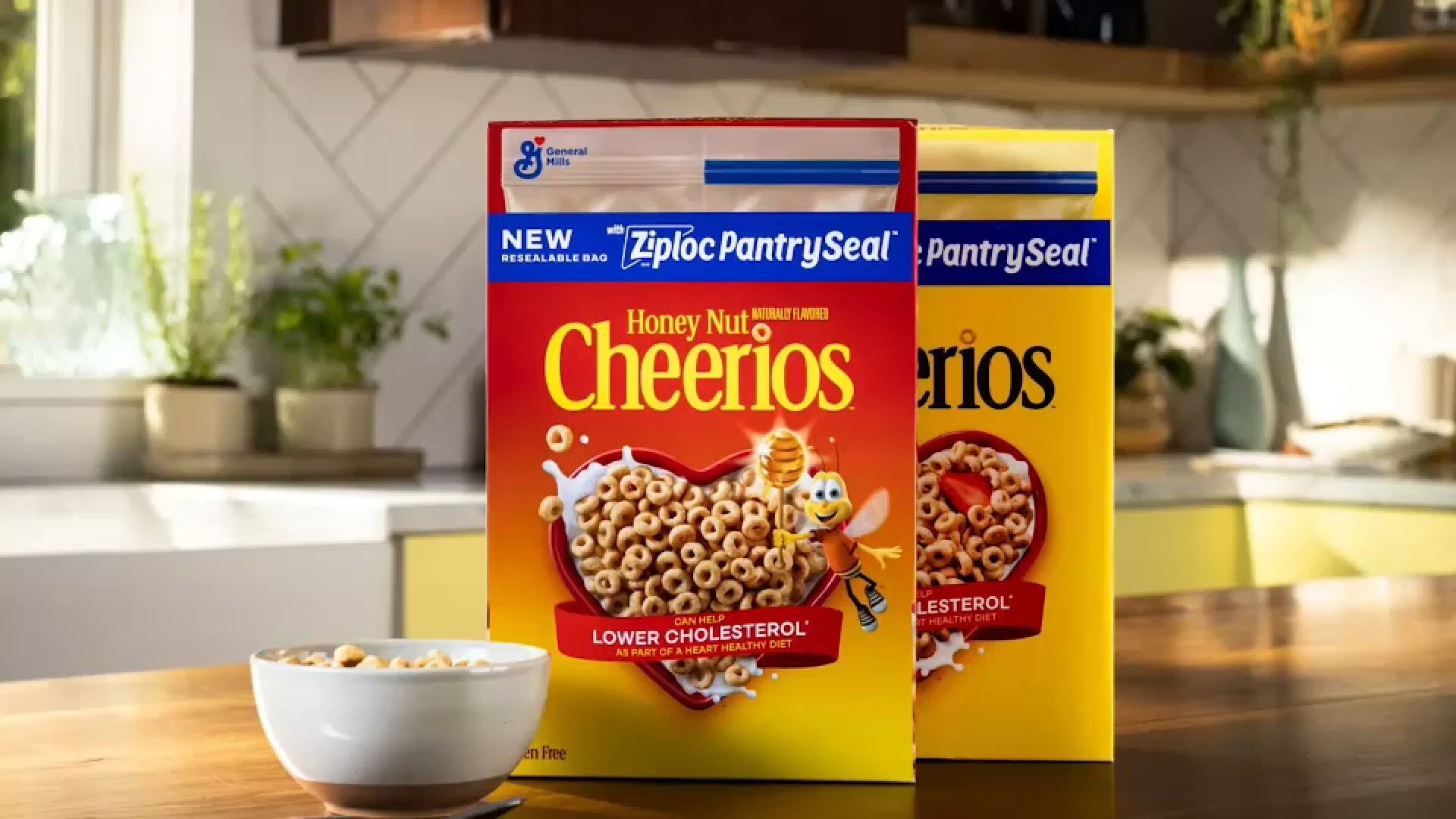 Cheerios teams up with Ziploc to add resealable bag to cereal boxes
       — WABC-TV Eyewitness News (ABC7 NY)